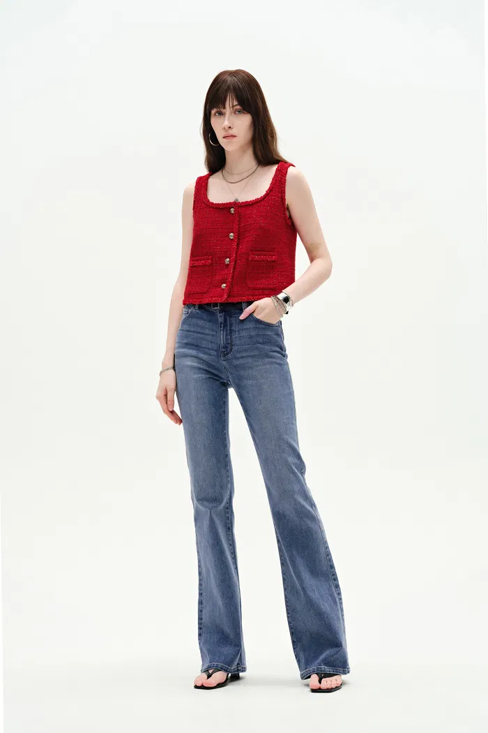 Emma Bootcut Jeans in Stretchy Denim - Image 3