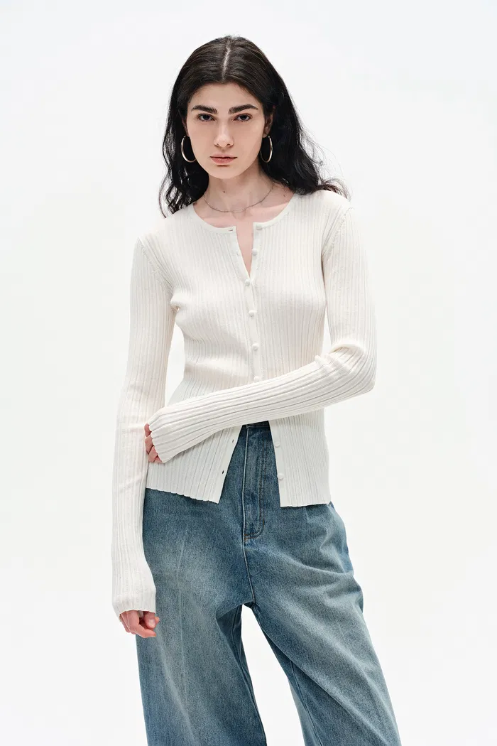 Emma White Fitted Cardigan in Cotton Blend Yarn Knit - Image 2