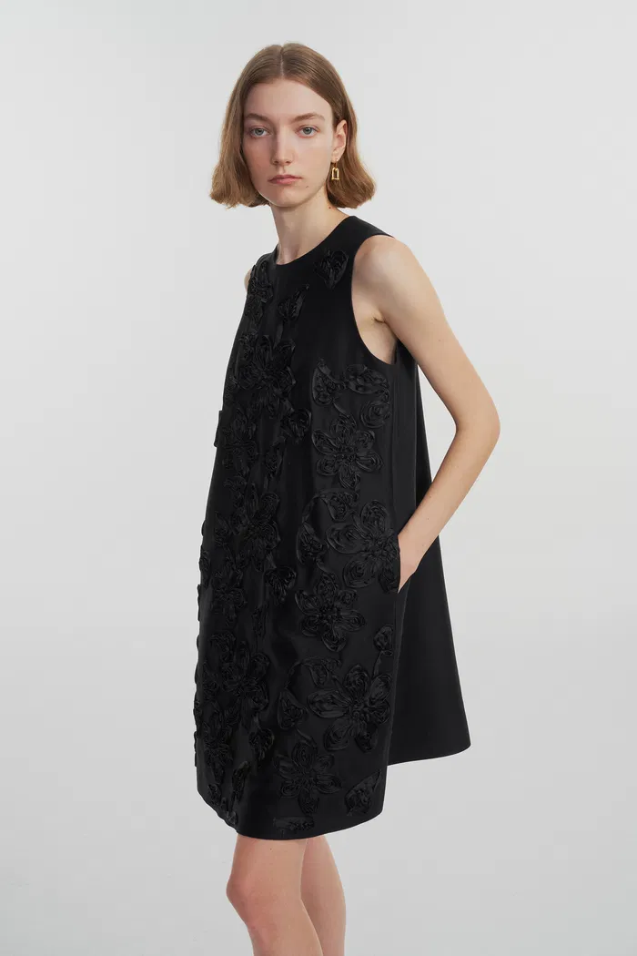 Engrave Embroidered Dress in Silk Wool Blend - Image 6