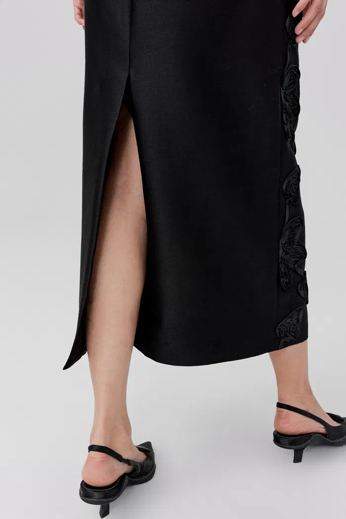 Engrave Embroidered Skirt in Silk Wool - Image 6