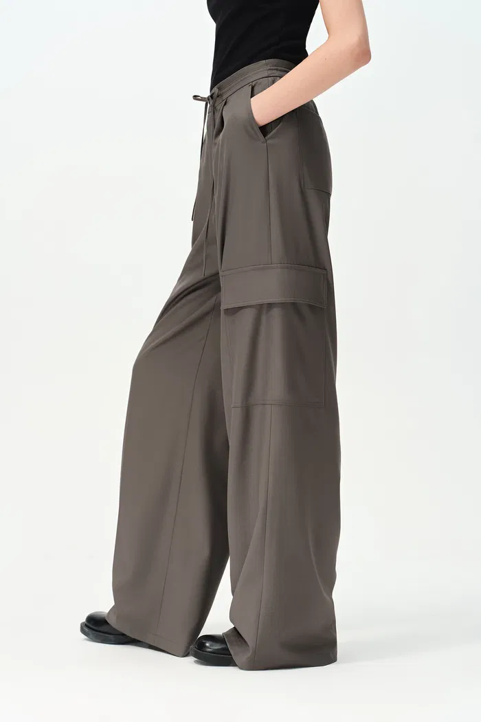 Eva Drawstring Pants in Fine Wool Blend - Image 8