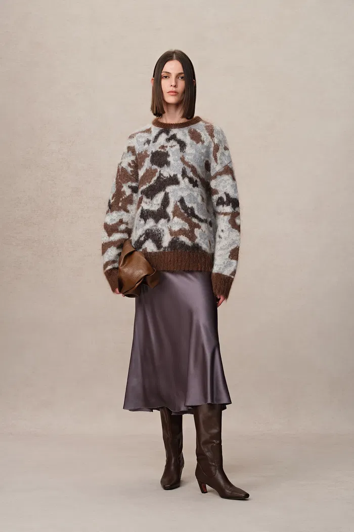 Fera Leopard Jacquard Sweater in Kid Mohair Blend Knit - Image 4