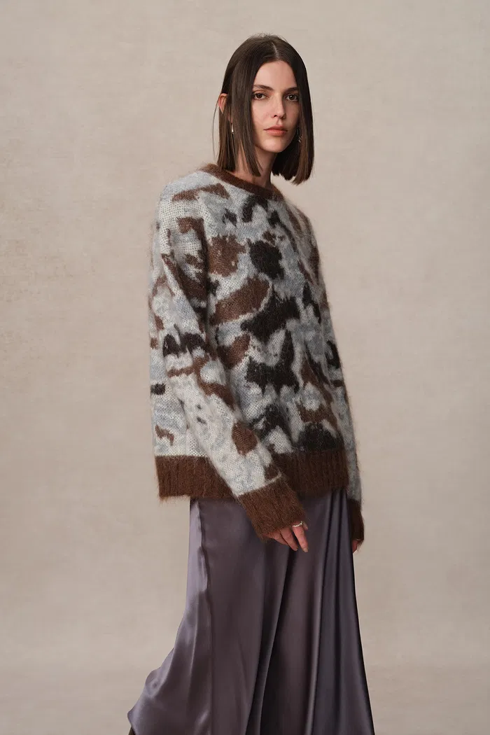 Fera Leopard Jacquard Sweater in Kid Mohair Blend Knit - Image 7