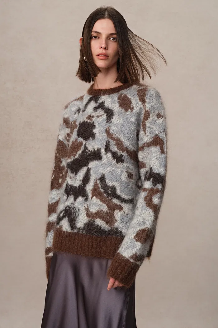 Fera Leopard Jacquard Sweater in Kid Mohair Blend Knit - Image 8
