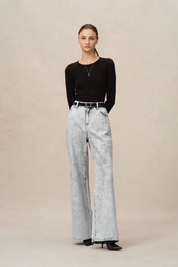 Fiona Wide Leg Jeans in Washed Cotton Denim - Image 4