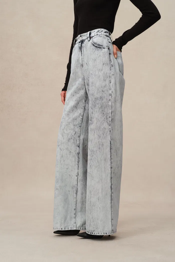 Fiona Wide Leg Jeans in Washed Cotton Denim - Image 7