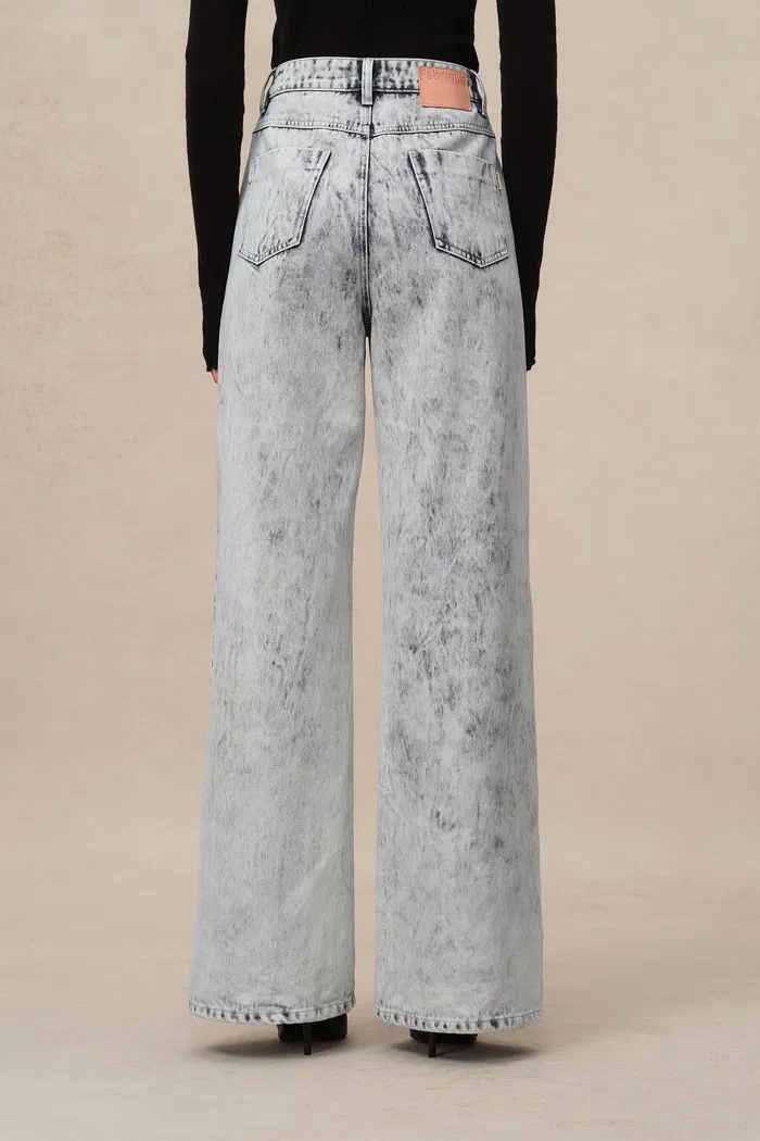 Fiona Wide Leg Jeans in Washed Cotton Denim - Image 8