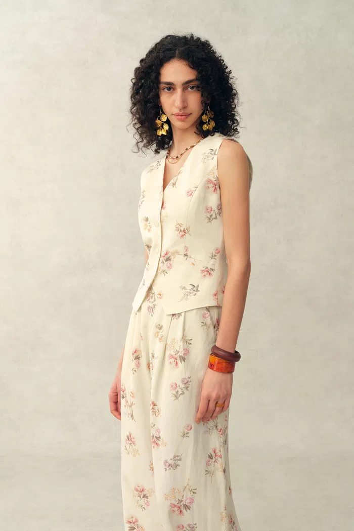 Flora Floral Sleeveless Vest Top in Linen Blend Suiting - Image 5