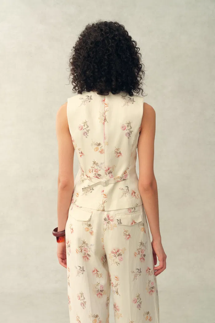 Flora Floral Sleeveless Vest Top in Linen Blend Suiting - Image 6