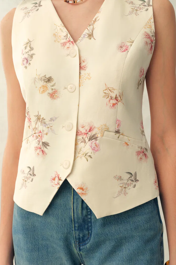 Flora Floral Sleeveless Vest Top in Linen Blend Suiting - Image 7
