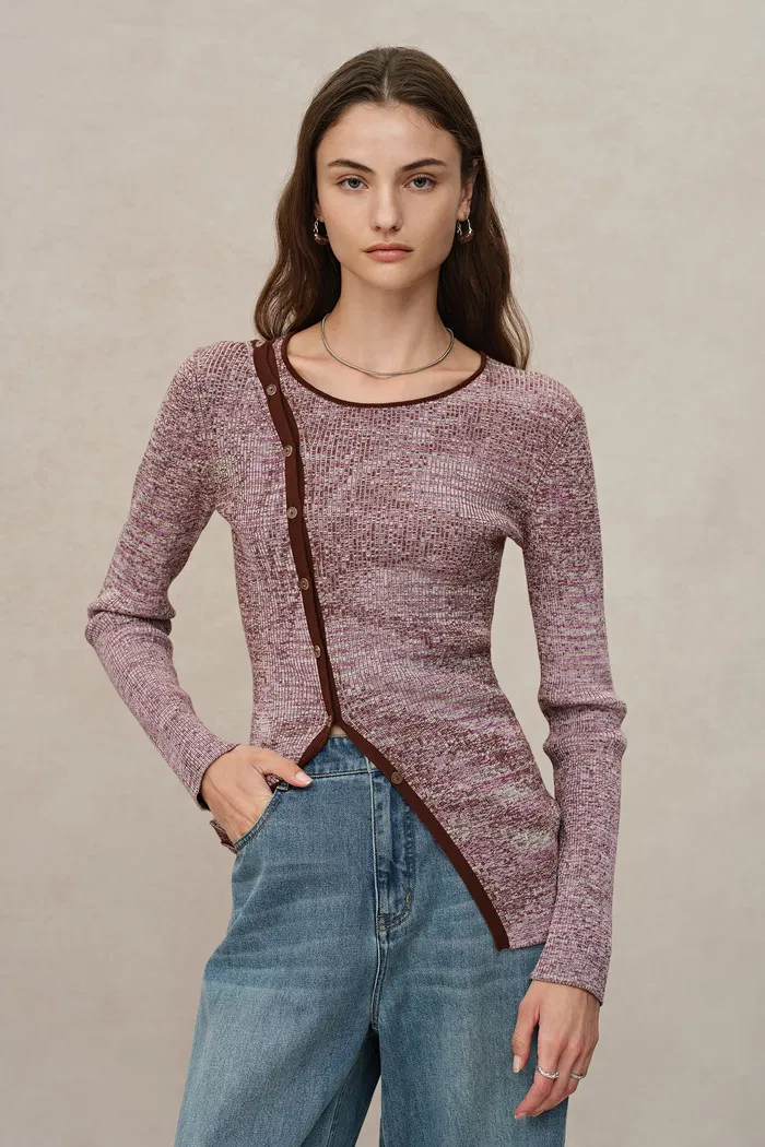 Fluttera Side-Slit Sweater in High-Stretch Knit - Image 4
