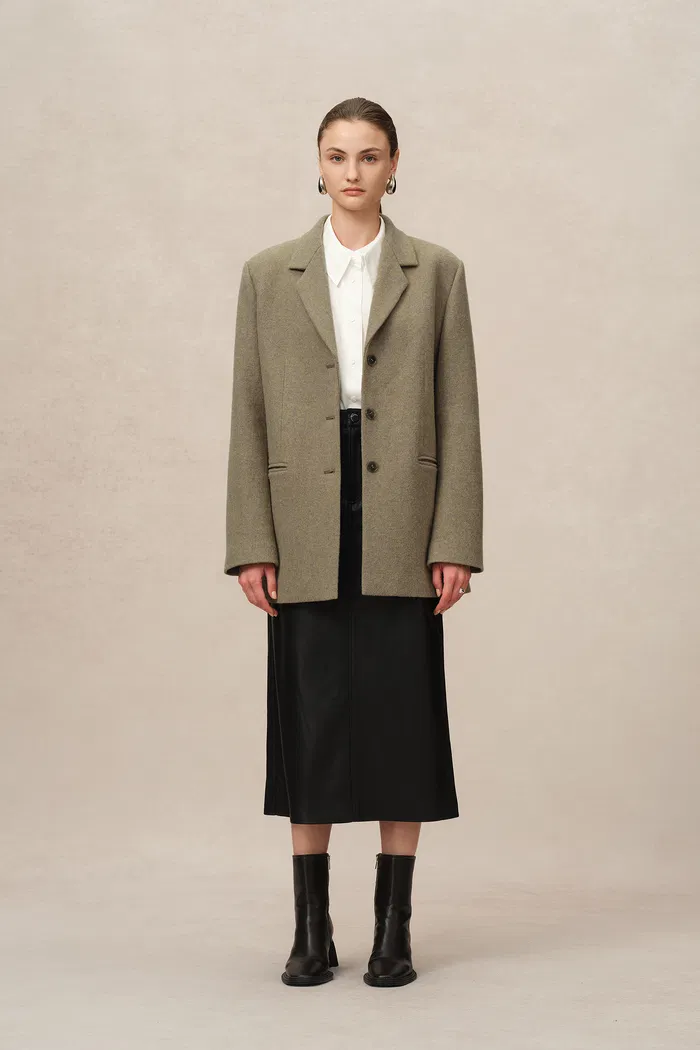 Fran Boxy Blazer in Wool Tweed - Image 3