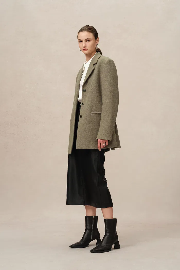 Fran Boxy Blazer in Wool Tweed - Image 4