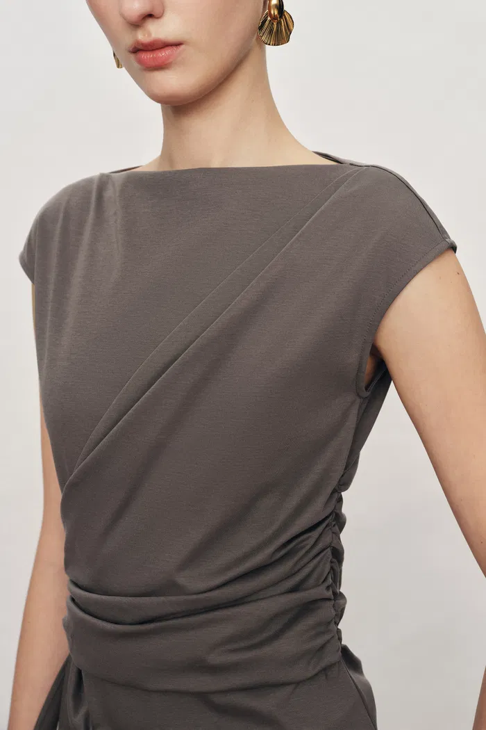 Gemma Asymmetrical Structured Top in Cotton And Mulberry Silk Blend - Image 4
