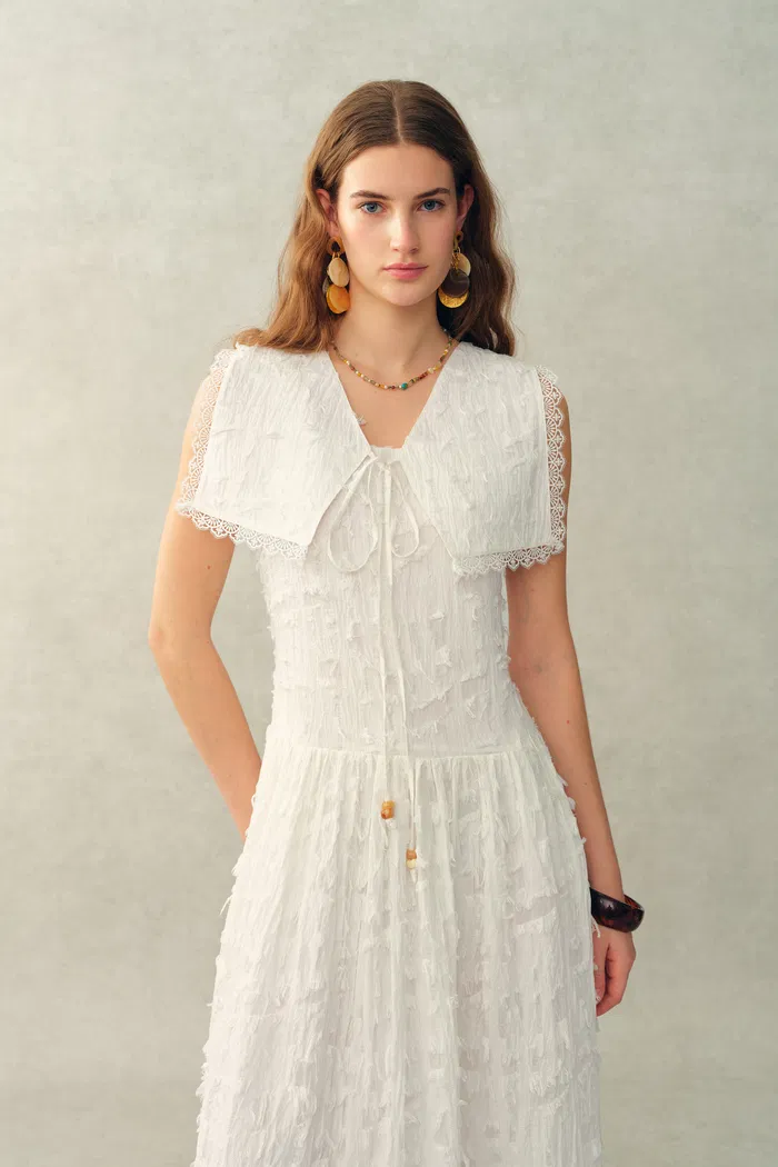 Geraldine Detachable Collar Sleeveless Dress in Jacquard Tassel - Image 3