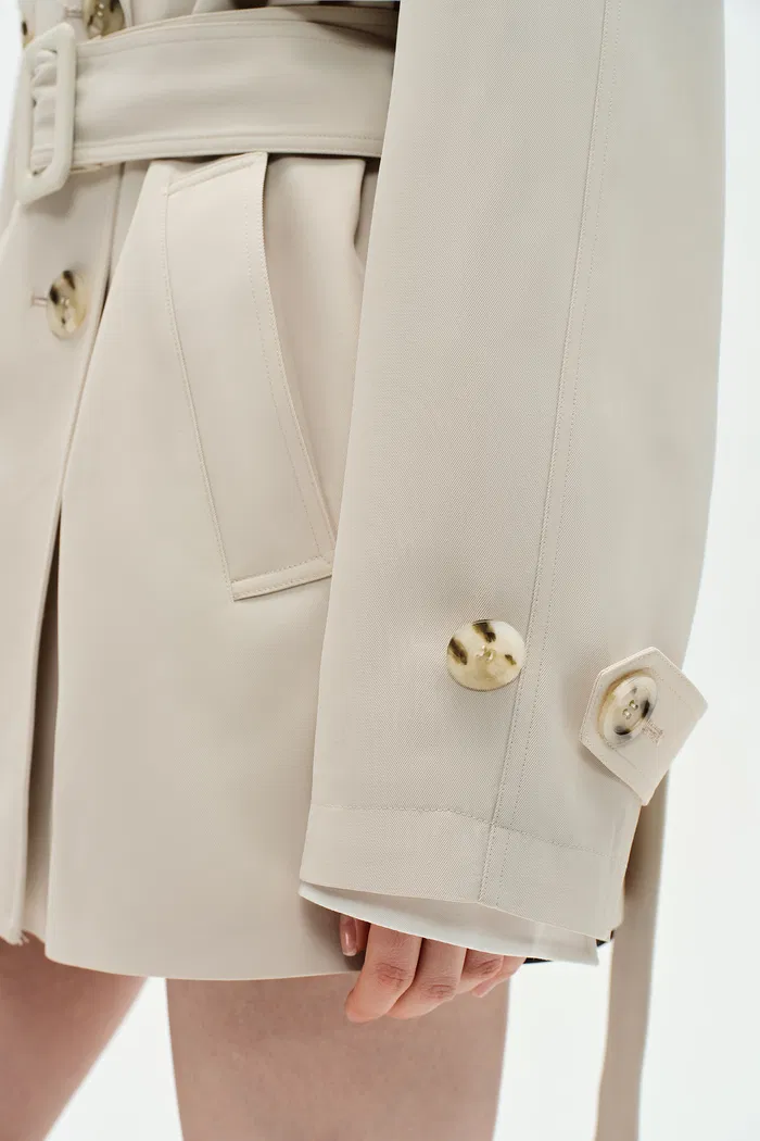 Glenn Short Trench Coat in Plant-Based Twill - Image 8