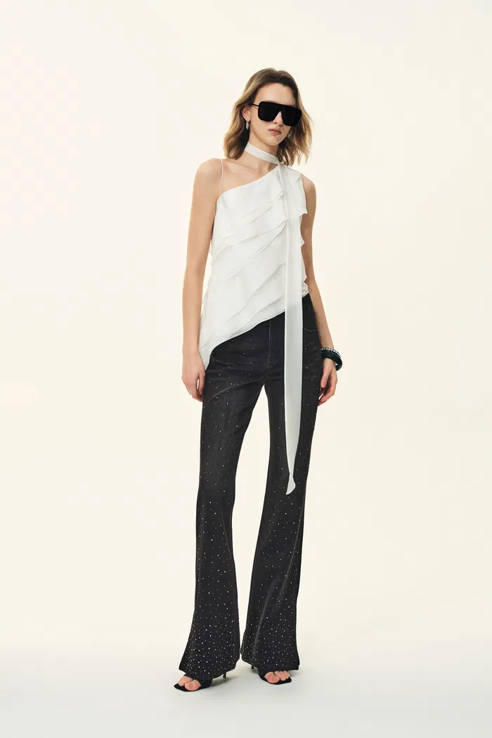 Gloria Side-Slit Flared Jeans in Microelastic Denim - Image 2
