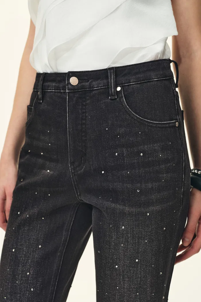 Gloria Side-Slit Flared Jeans in Microelastic Denim - Image 4