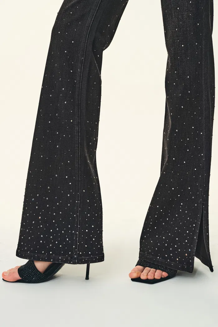 Gloria Side-Slit Flared Jeans in Microelastic Denim - Image 5