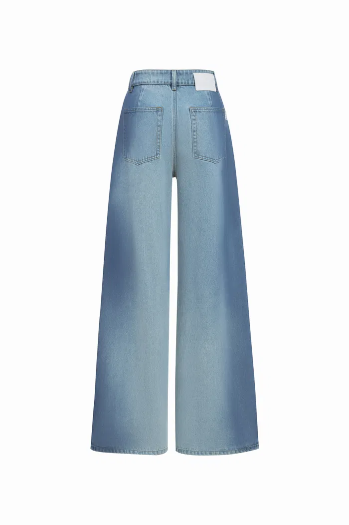 Halo Smudged Contrast Jeans - Image 10
