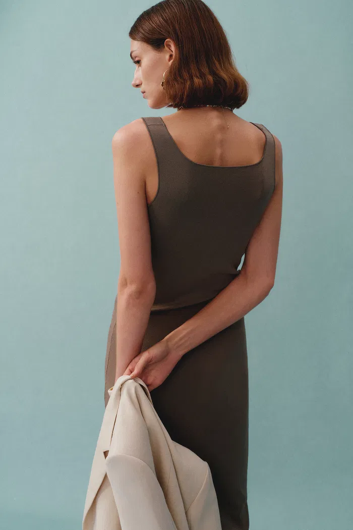 Hera Wide Sleeveless Strap Dress in Stretch Yarn Knit - Image 2