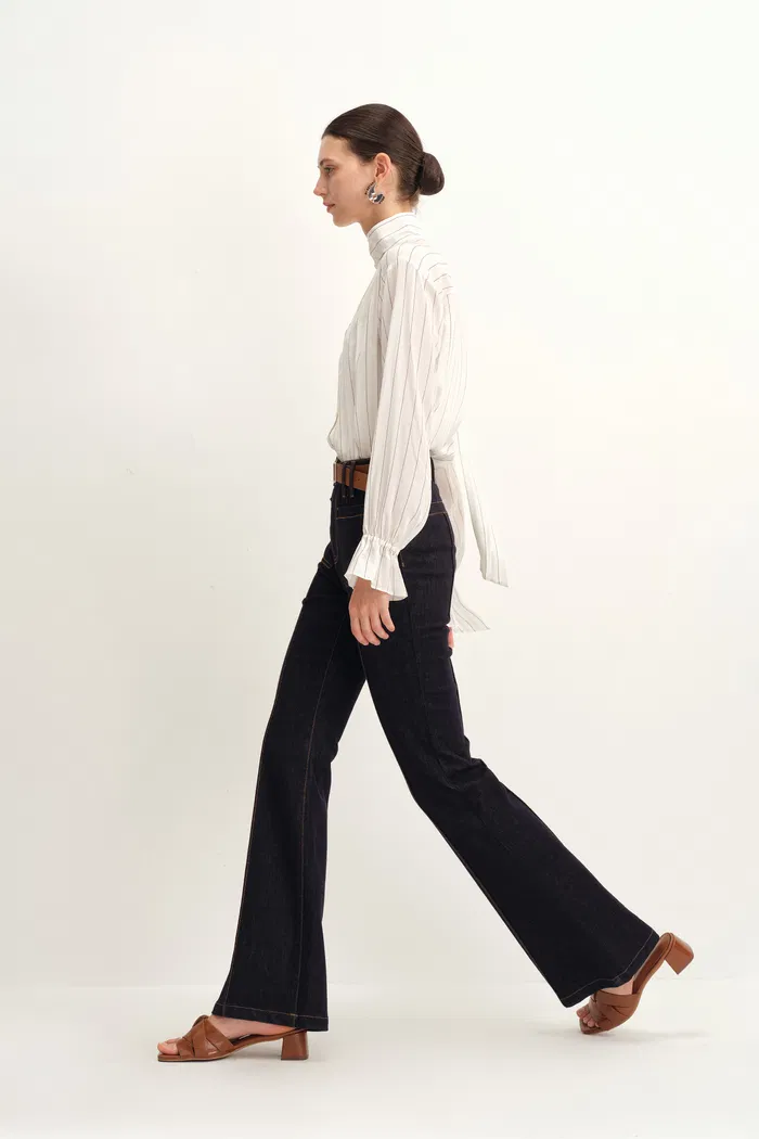 Hutton Micro Flare Bootcut Jeans in Stretch Denim - Image 3