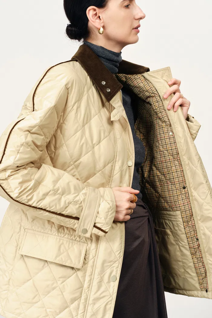 Isla Contrast Collar Quilted Down Jacket in Water-Resistant Cotton - Image 6