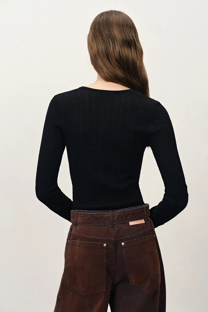 Issac Lightweight Long Sleeve Sweater in Merino Wool Cable Knit - Image 6