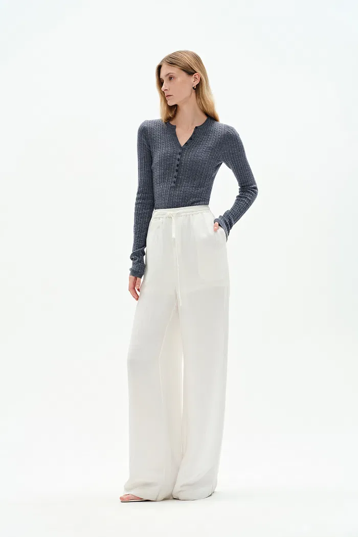 Issac Long Sleeve Pullover in Australian Merino Yarn Knit - Image 3