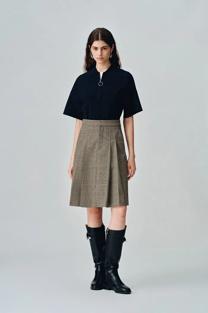 Javia Plaid Pleated Skirt in Prince of Wales Merino Wool - Image 4