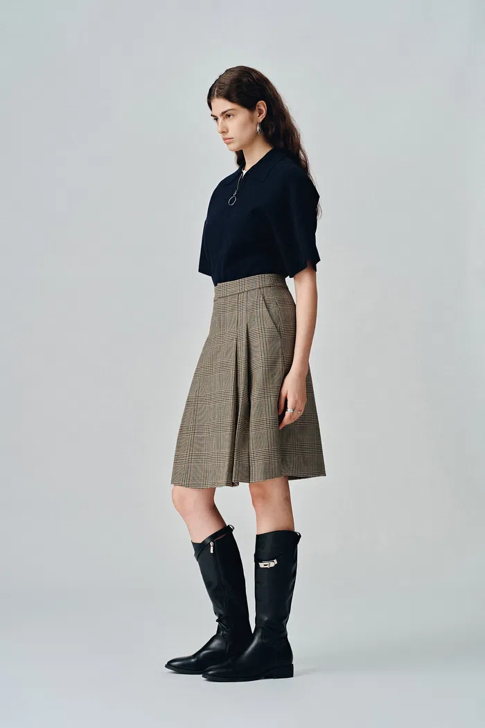 Javia Plaid Pleated Skirt in Prince of Wales Merino Wool - Image 5