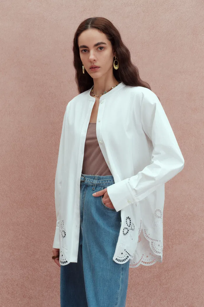 Jolanda Flora Openwork Embroidery Hem Shirt in Premium Cotton - Image 3