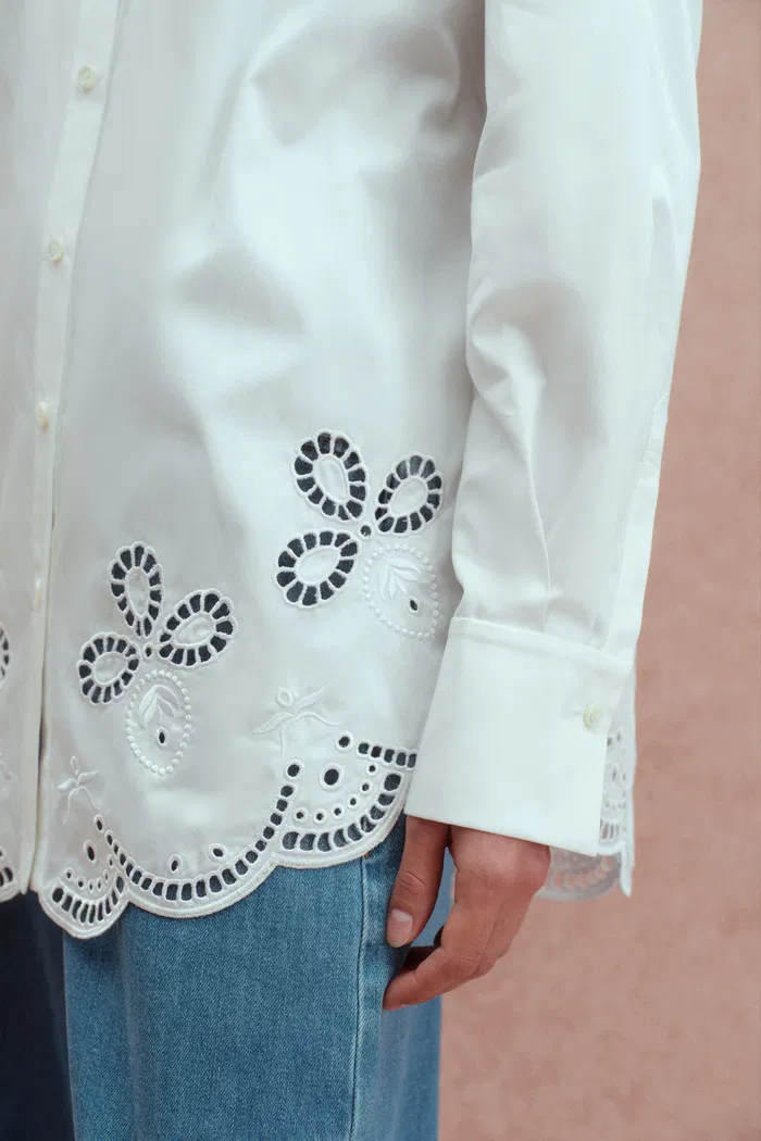 Jolanda Flora Openwork Embroidery Hem Shirt in Premium Cotton - Image 7