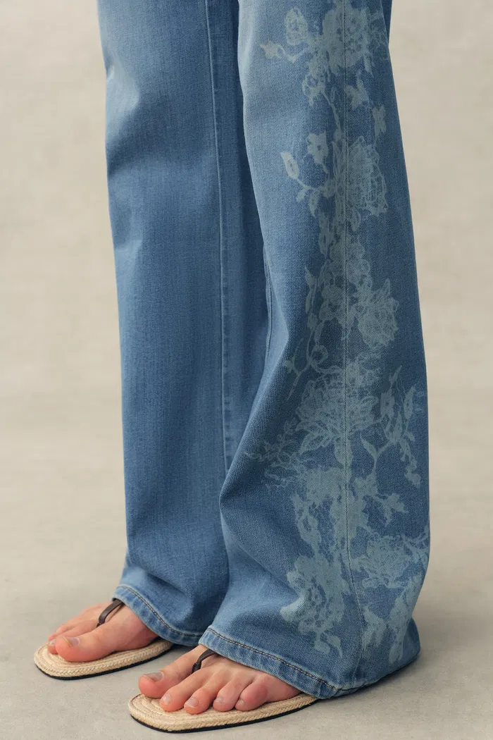 Kari Burnout High Waist Flared Jeans in Stretch Cotton - Image 6