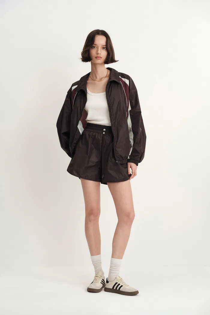 Kari Lightweight Windbreaker Jacket in Ultra-Light Nylon - Image 3
