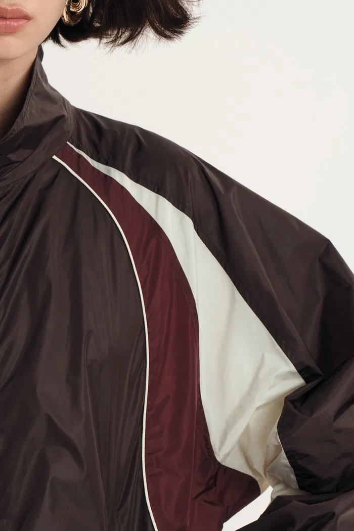 Kari Lightweight Windbreaker Jacket in Ultra-Light Nylon - Image 7