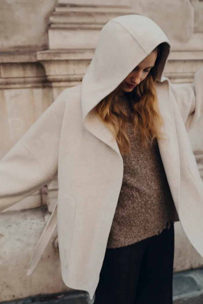 Lanza Handcrafted Hooded Cashmere Double-Face Coat in Merino-Cashmere Blend - Image 2