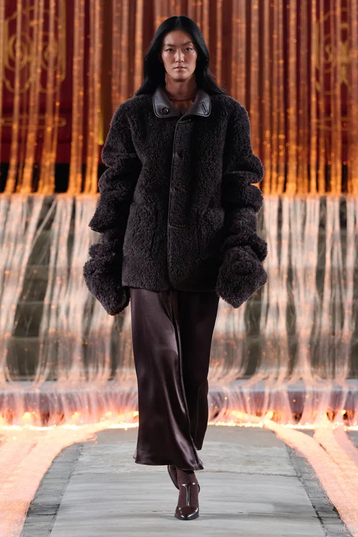 Lene Reversible Faux Fur and Leather Jacket in Merino Wool Teddy - Image 3