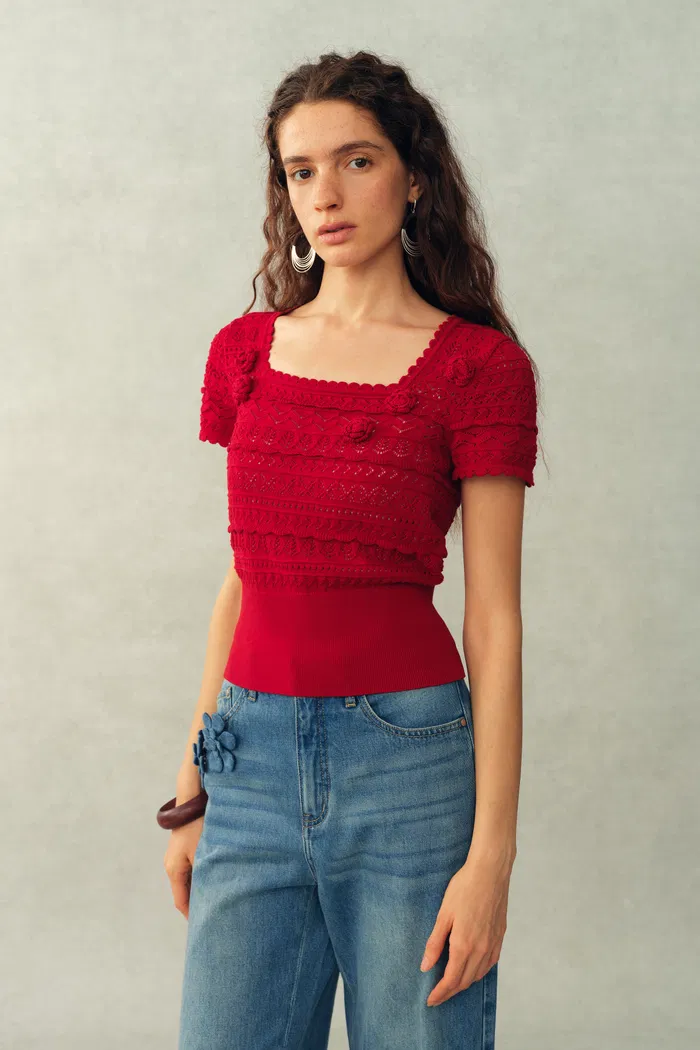 Leyla 3D Floral Short Sleeve Top in Cotton - Image 2
