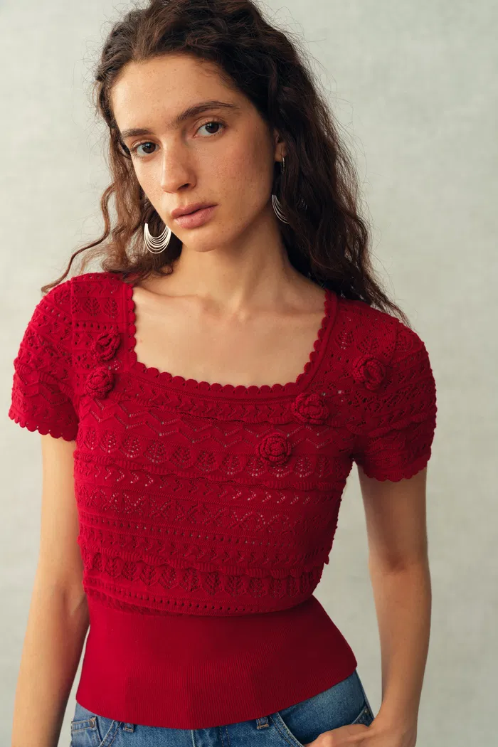 Leyla 3D Floral Short Sleeve Top in Cotton - Image 3