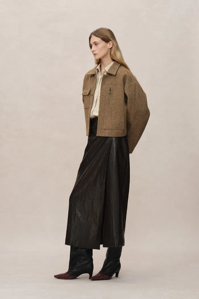 Lily Woolen Short Coat in Midweight Wool Twill - Image 5