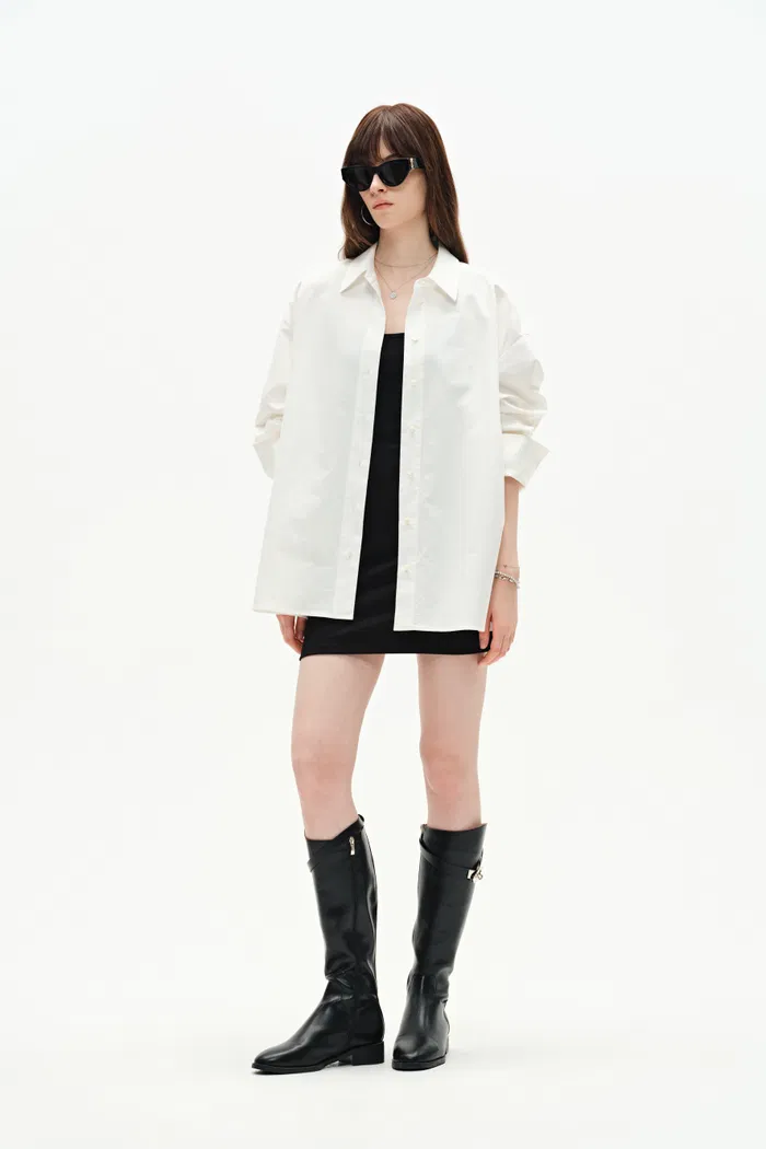 Linda Button-Up Shirt in Oxford Cotton - Image 3