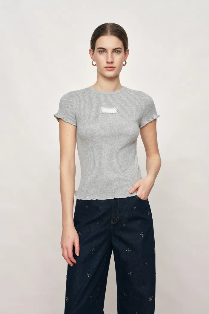 Linnea Grey Ruffle-Edge Sculpted T-shirt in Cotton Wool Knit - Image 2