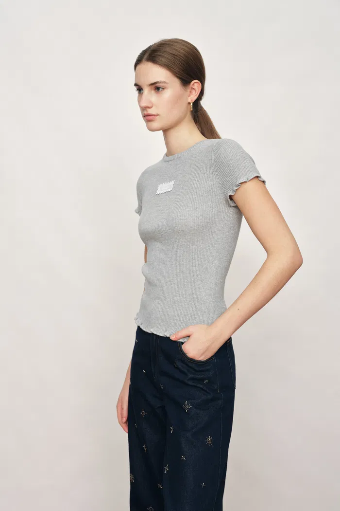 Linnea Grey Ruffle-Edge Sculpted T-shirt in Cotton Wool Knit - Image 3