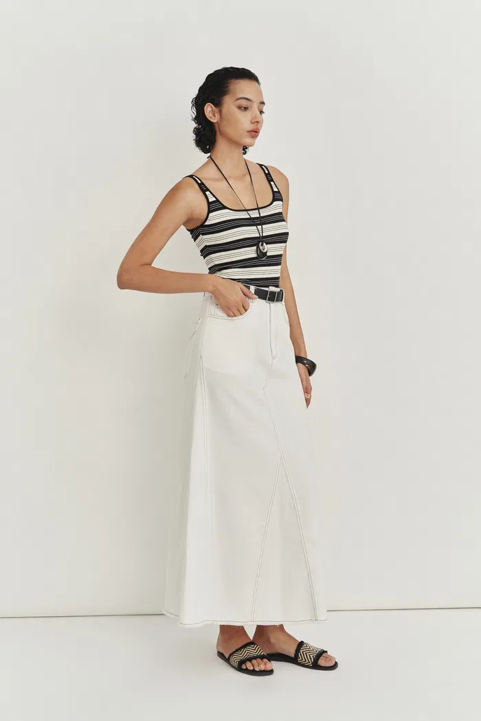 Liz Square Neck Body Con Sleeveless Tank Top in High-Stretch Ribbed Knit - Image 5
