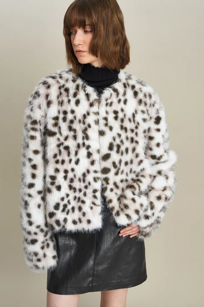 Lucrezia Snow Leopard Coat in Premium Faux Fur - Image 2