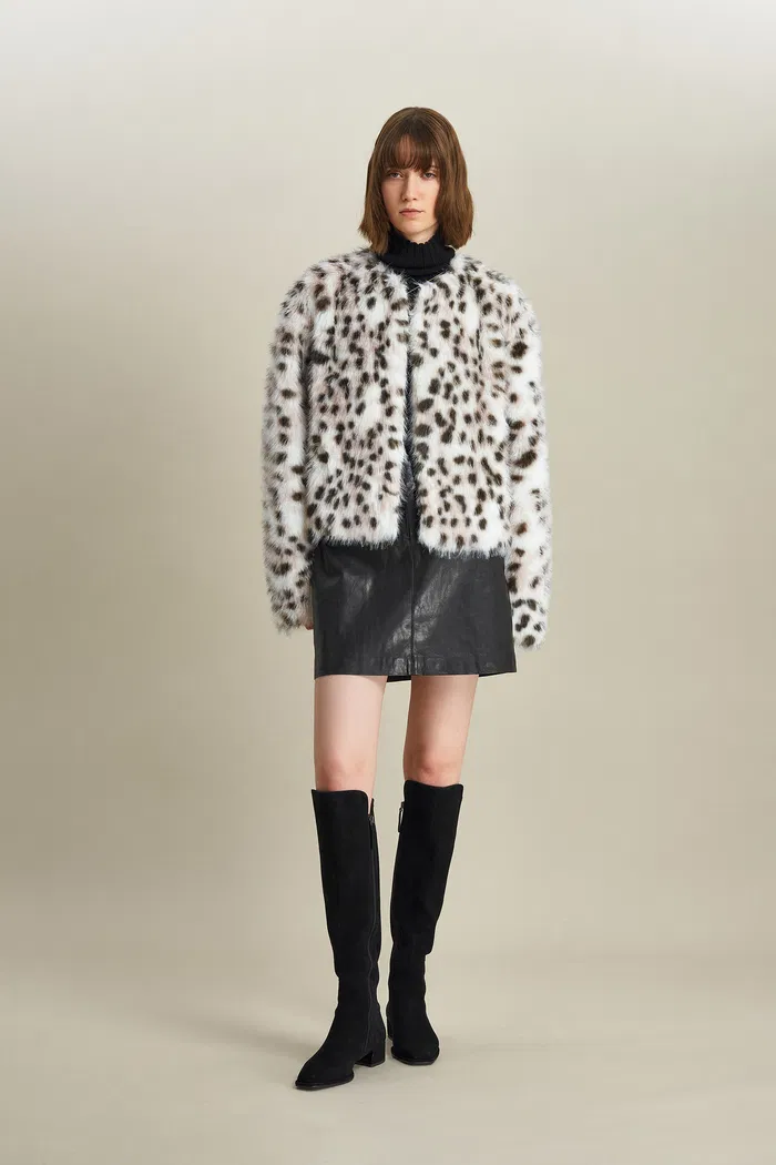Lucrezia Snow Leopard Coat in Premium Faux Fur - Image 3