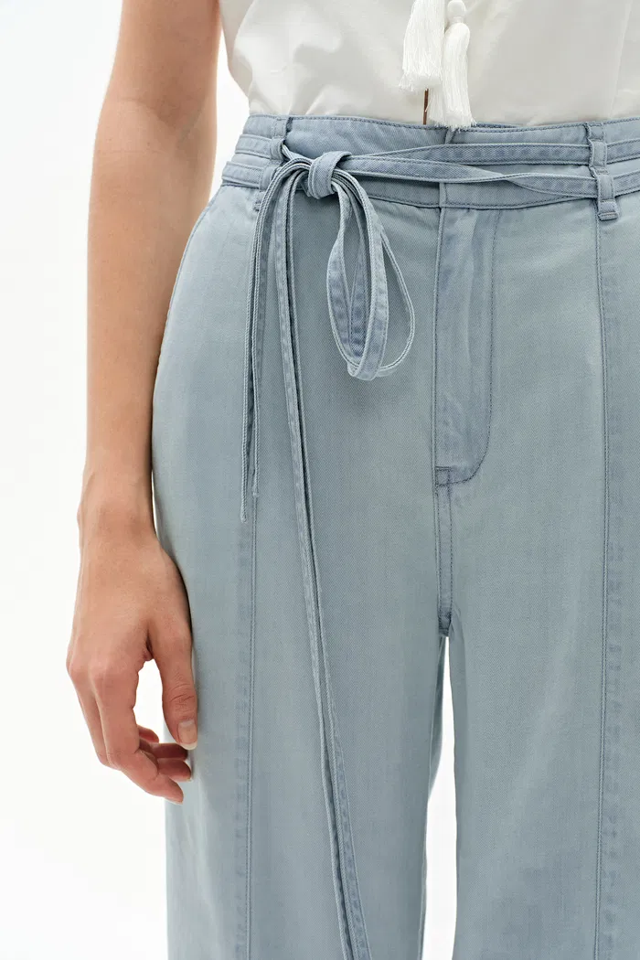 Lucy Light Blue Jeans in Lyocell-Acetate - Image 7