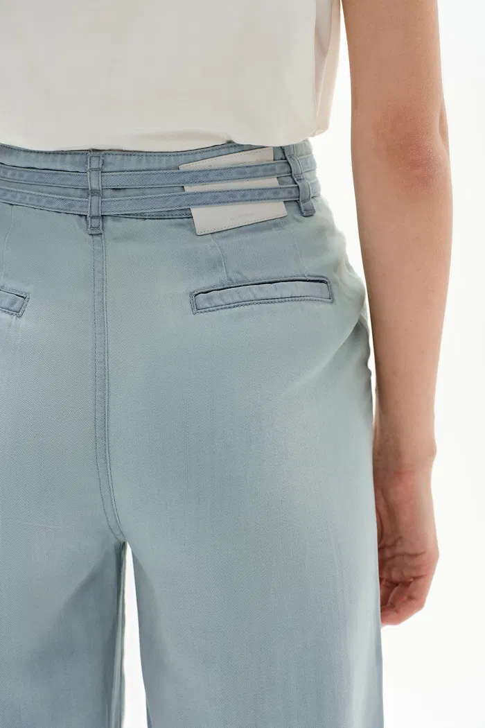 Lucy Light Blue Jeans in Lyocell-Acetate - Image 9