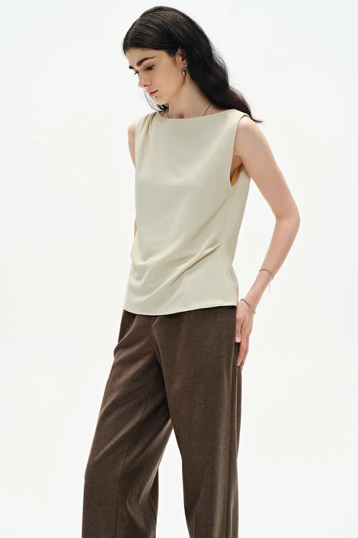 Lumina Sleeveless Top in Four-Way Stretch - Image 5